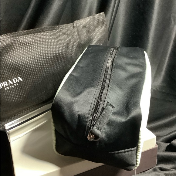 PRADA BEAUTY POUCH AND DUST BAG MINT GREEN AND BLACK  7.5L X 4D X 3.25TALL - Picture 4 of 5